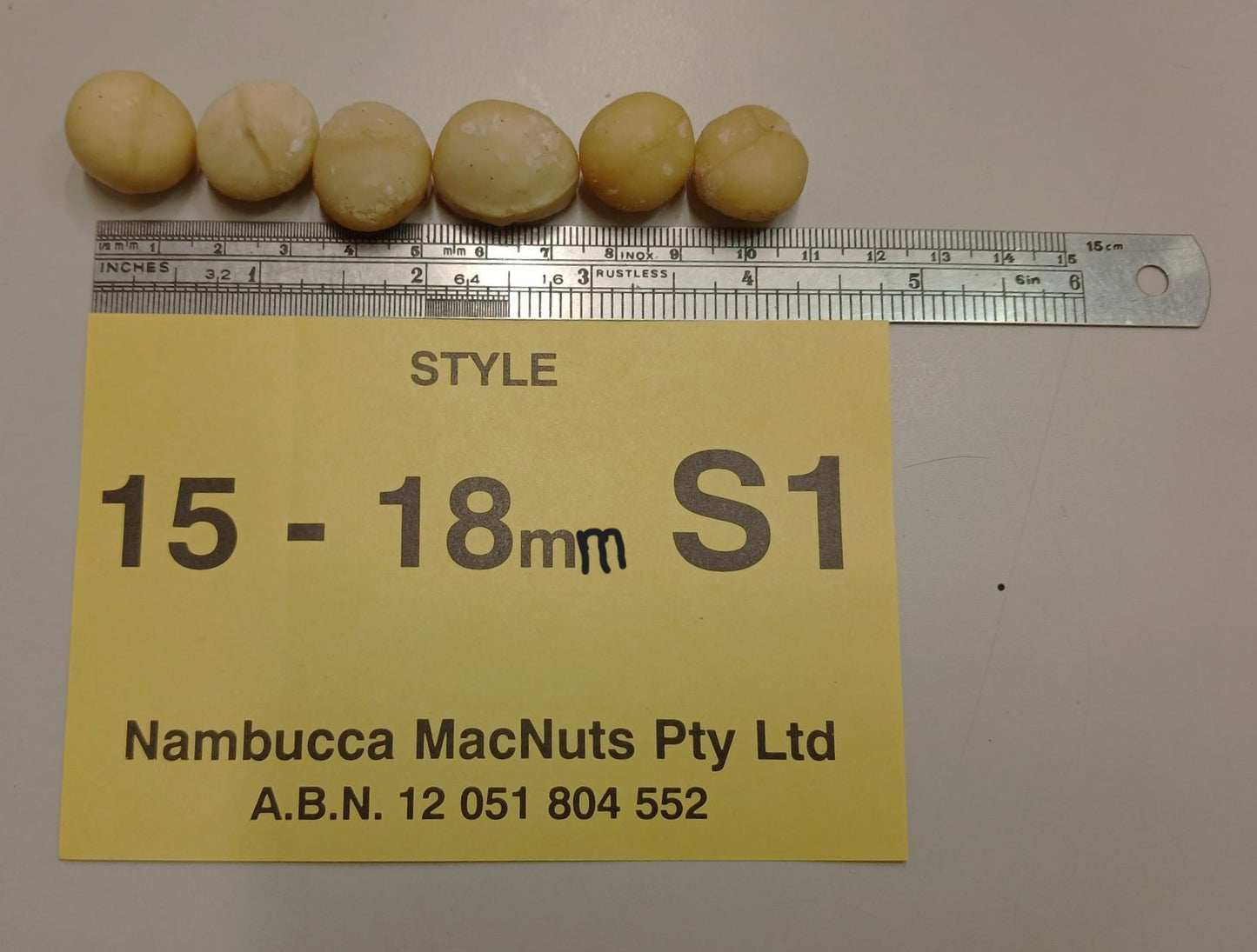 Roasted Chilli Macadamia Nuts