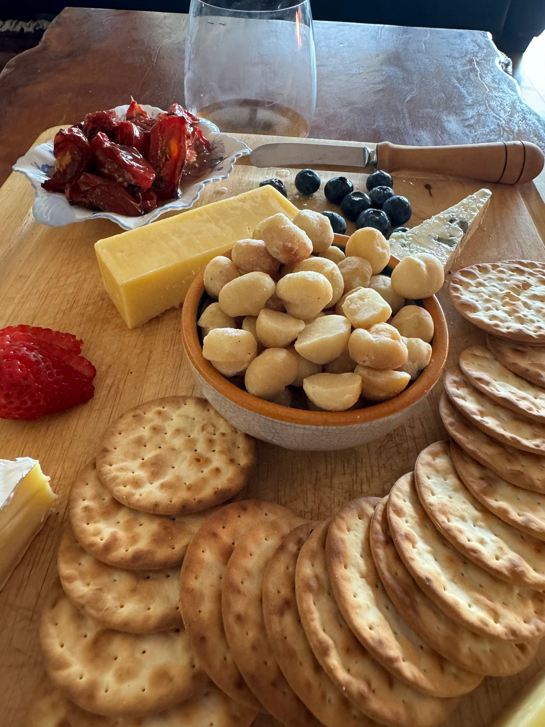 Heart-Healthy Benefits: Why You Should Snack on Organic Macadamia Nuts